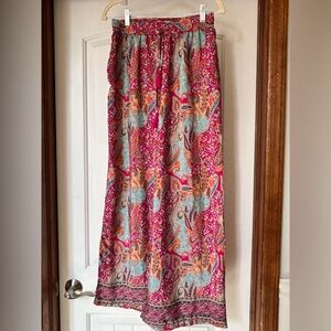 CHELSEA & THEODORE
SILKY PALAZZO PANTS SIZE S